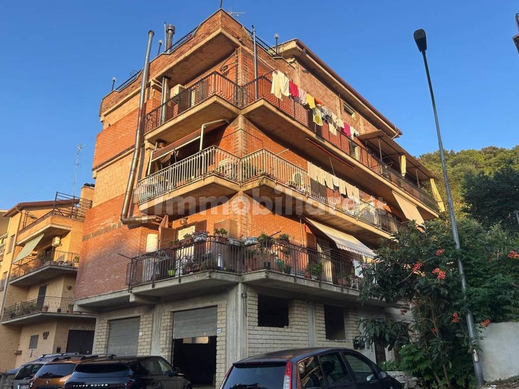 Vendita Appartamento Moricone Trilocale In Via Aldo Moro 10 Da vendita-appartamento-moricone-trilocale-in-via-aldo-moro-10-da
