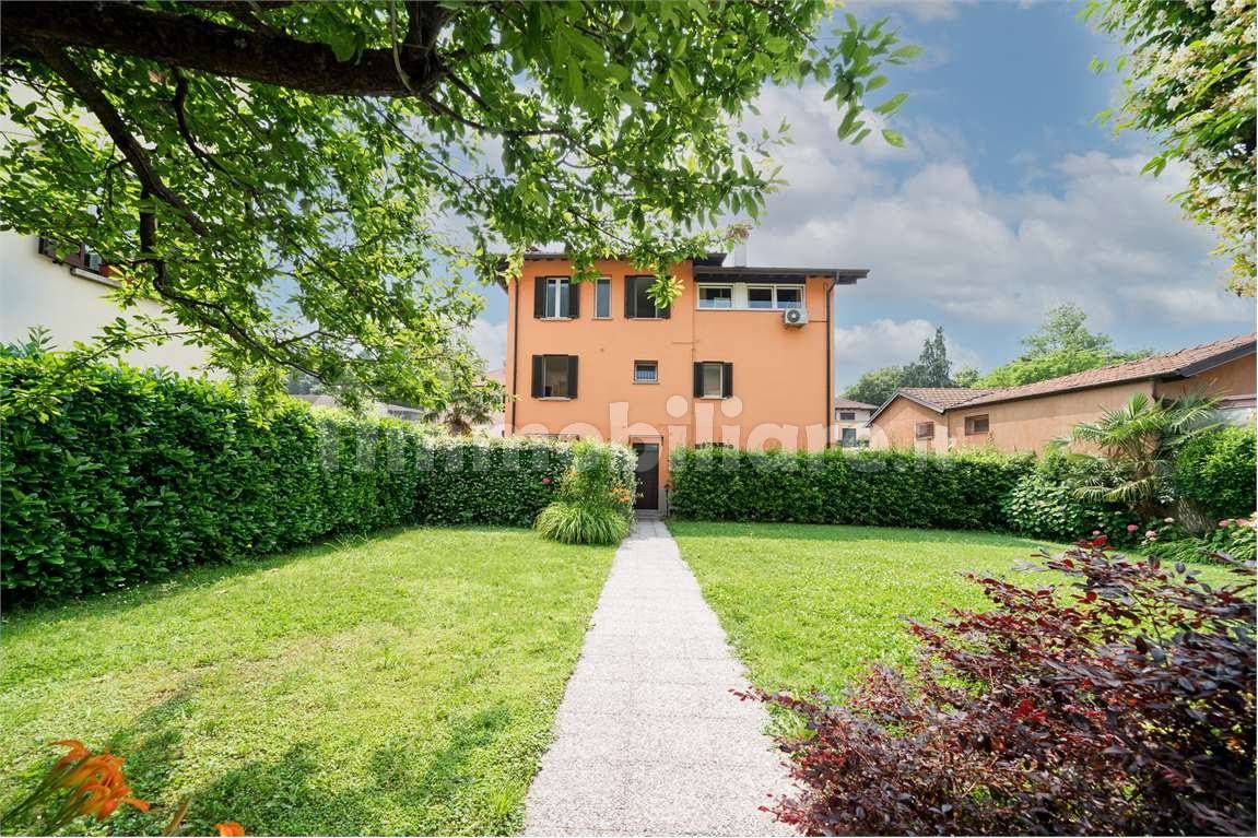 Appartamento in vendita a Tremezzina