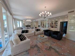 Salone