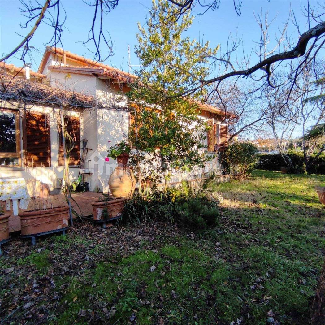 Casa indipendente in vendita a Scarperia e San Piero