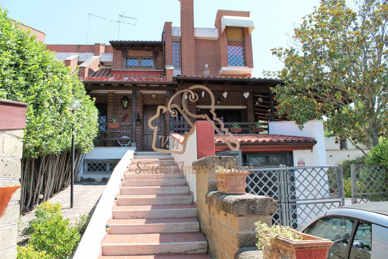 Villetta a schiera in vendita a Roma