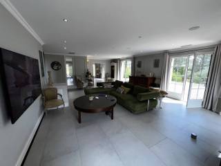 Salone