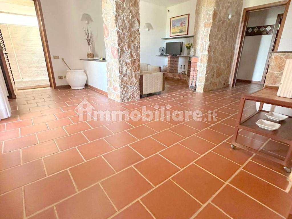 Salone