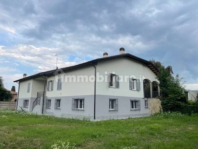 Villa in affitto a Marnate