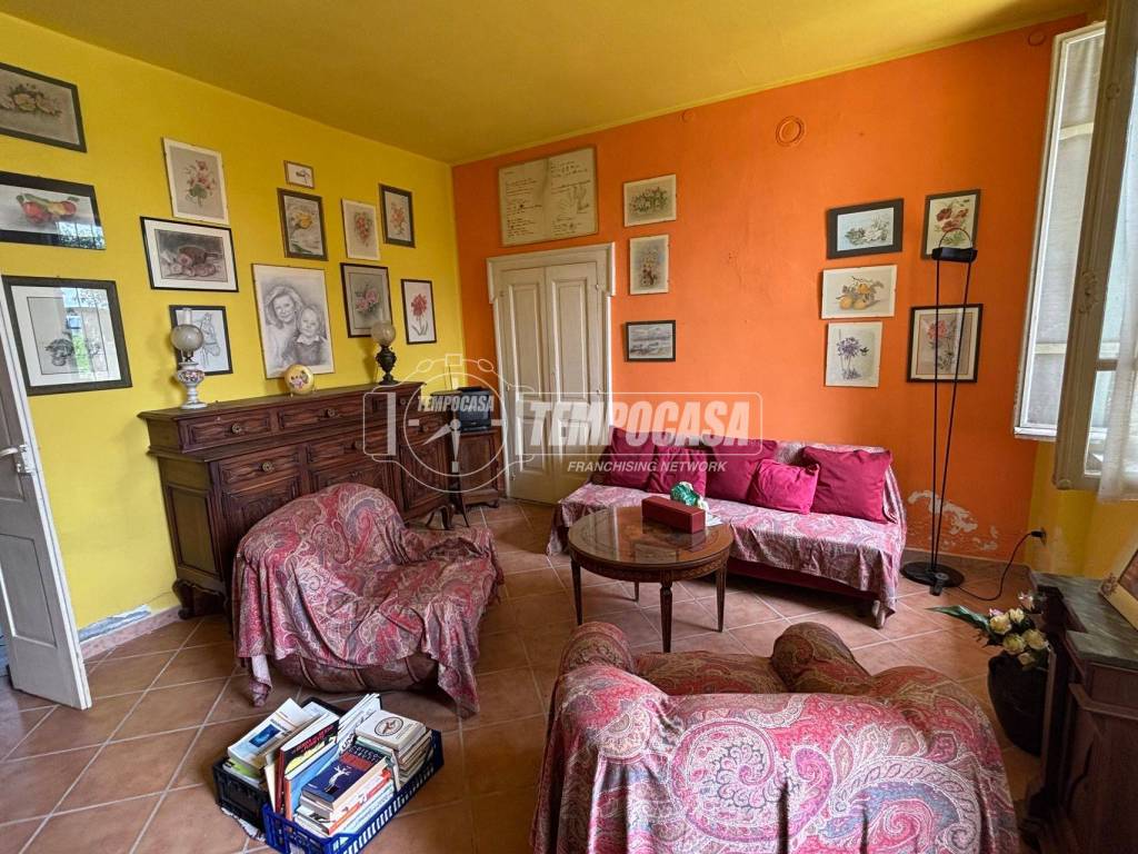 Salone