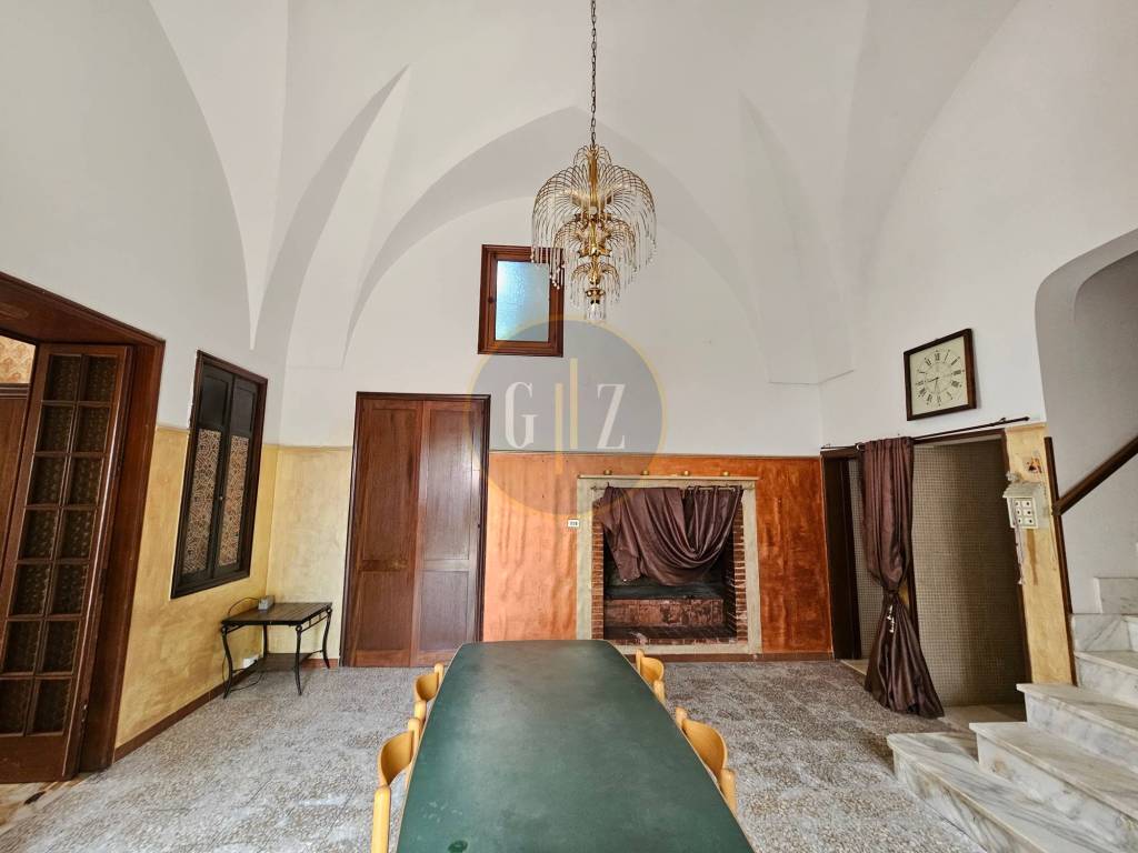 Salone