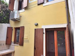 Single-family detached house Scalone 16 Ottobre, Veronetta, Verona
