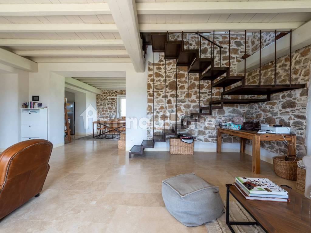 Salone