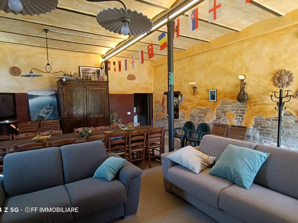 Salone