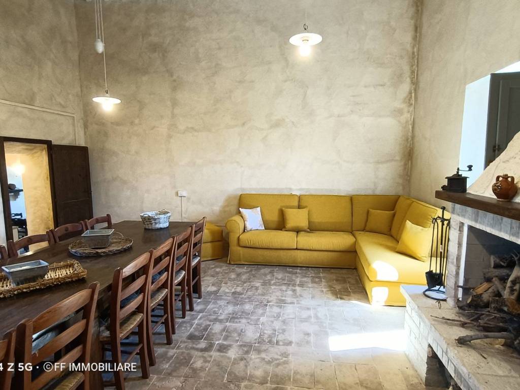 Salone