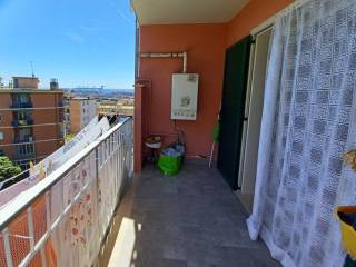 4-room flat via Evasio Montanella, Pra', Genoa
