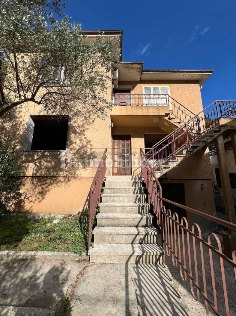 Casa indipendente in vendita a Montecchio Maggiore