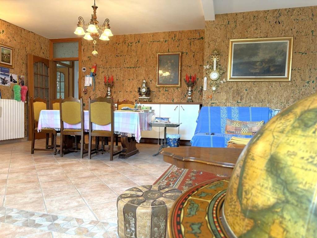 Salone