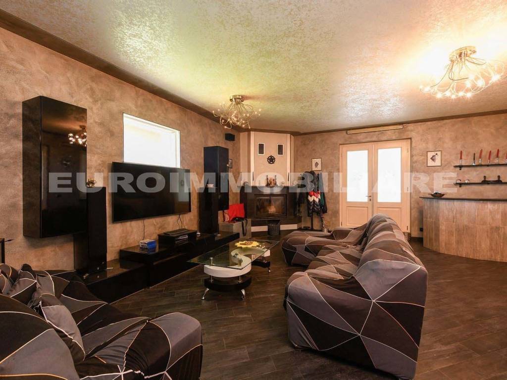Salone