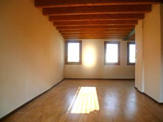 Stanza non arredata