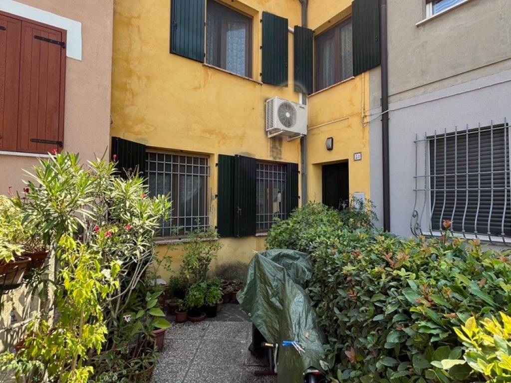 Vendita Villa a schiera in via Pier Domenico Frattini 43 Legnago. Buono ...