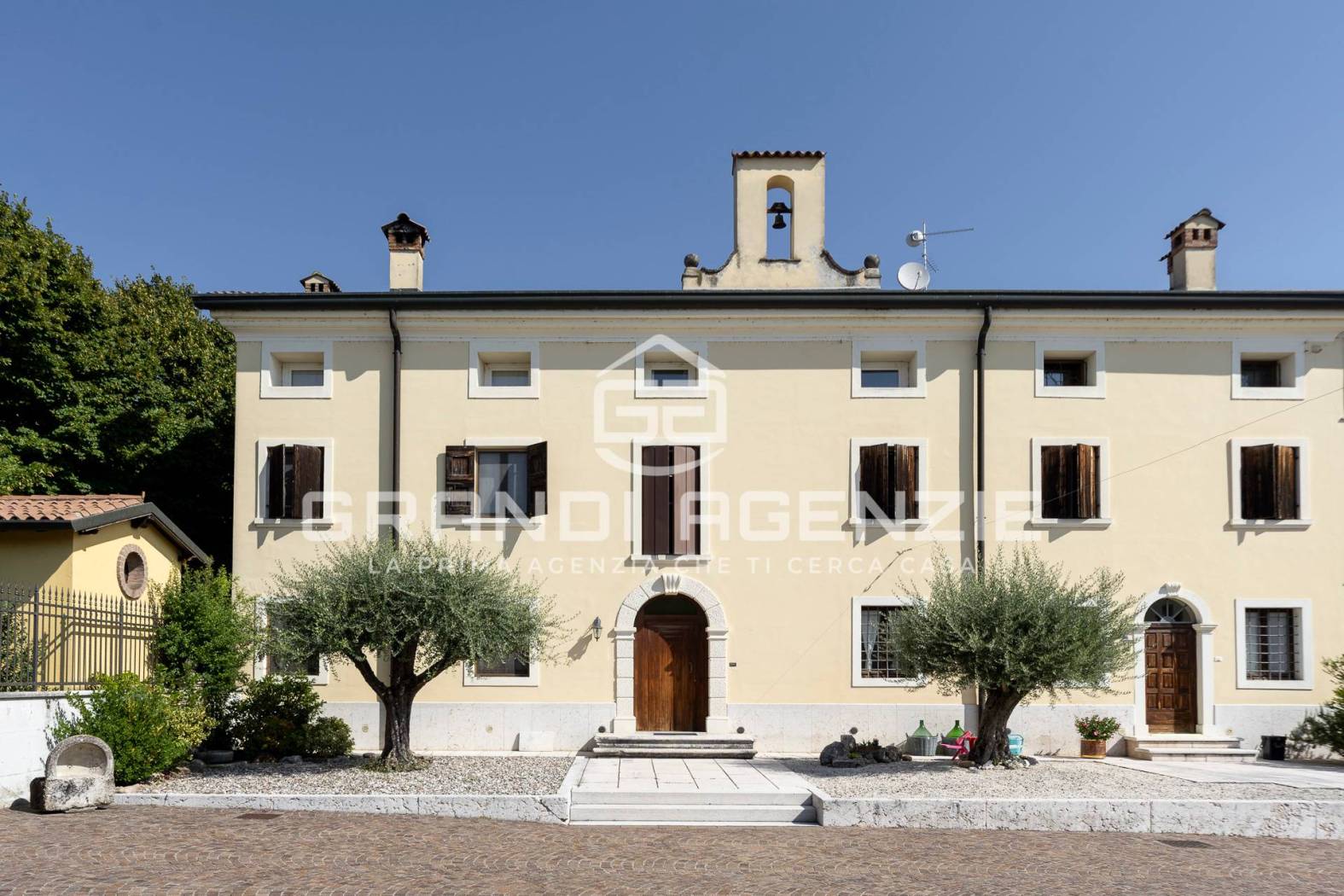 Palazzo - Edificio in vendita a Villafranca di Verona