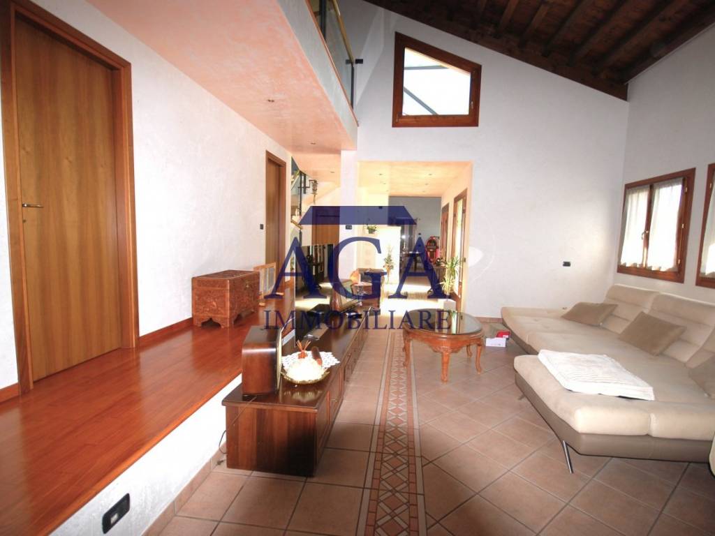 Salone