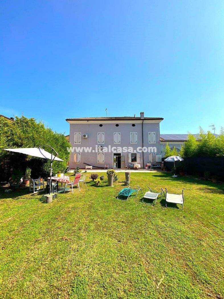 Casa indipendente in vendita a Borgo Virgilio