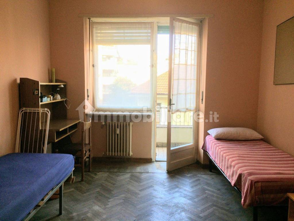 Stanza singola in Cenisia, foto 2 di 5