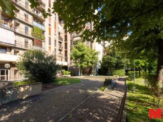 4-room flat viale Brianza 23, Centrale, Milan