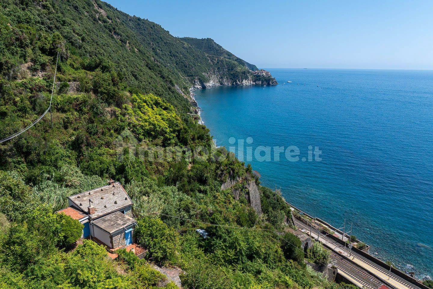 Statek s výhledem na moře a soukromým pozemkem na prodej v Corniglia Vernazza