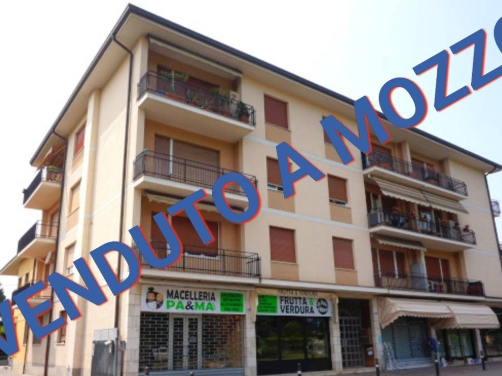 Vendita Appartamento Mozzo. Trilocale in via Alfredo Piatti. Buono ...