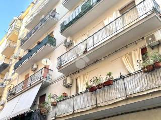 3-room flat via Giuseppe Sequenza 31, Calatafimi Bassa - Indipendenza, Palermo