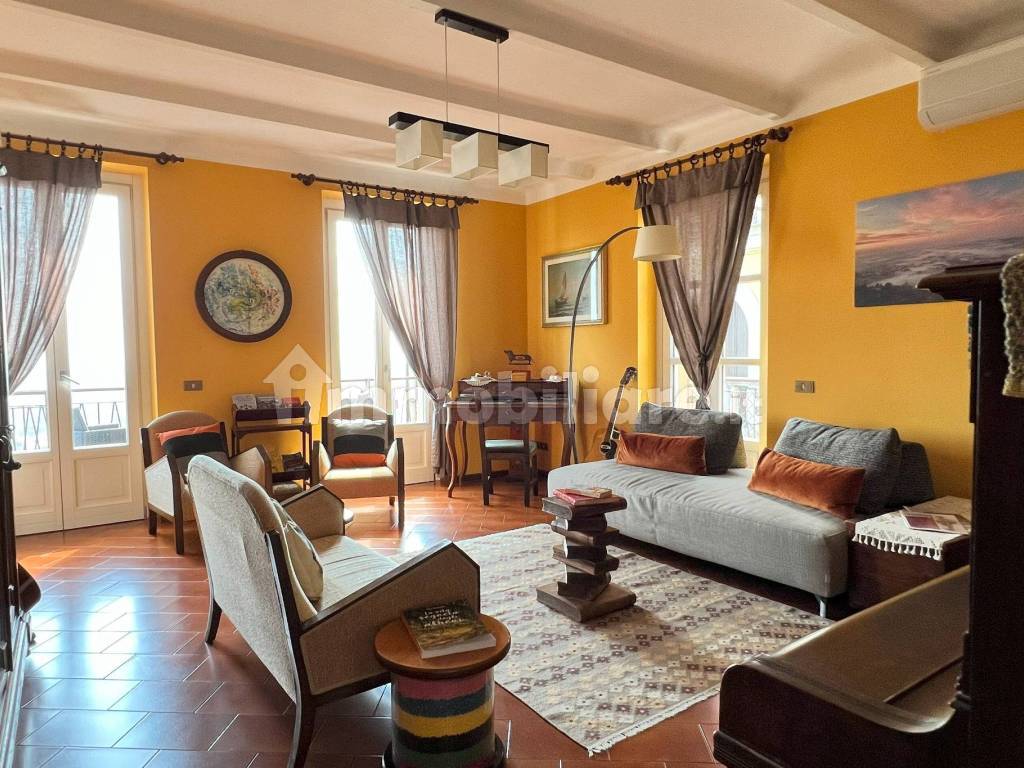 Salone