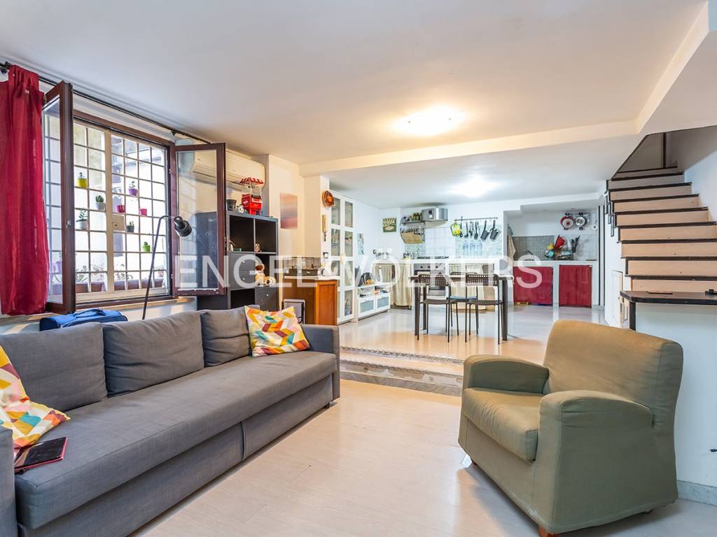 Bilocale via Tor Caldara, Colli Albani, Roma