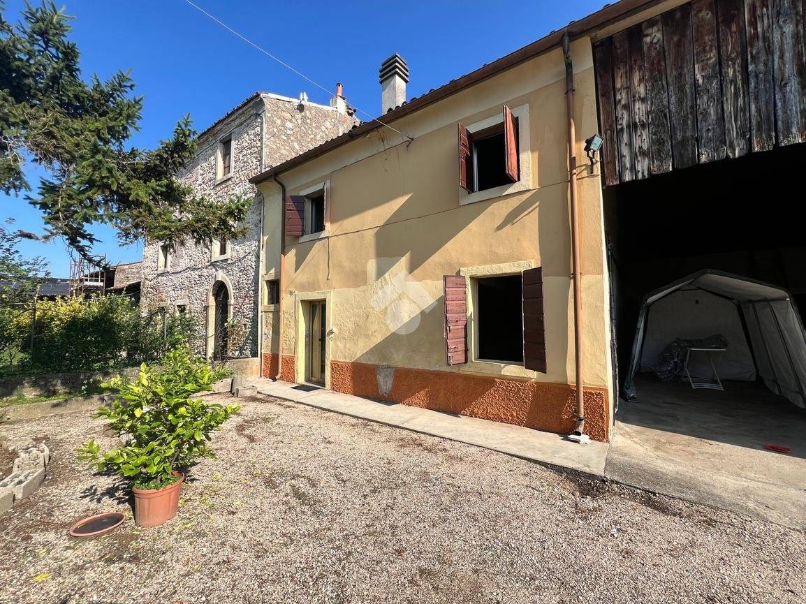 Rustico - Casale in vendita a San Martino Buon Albergo