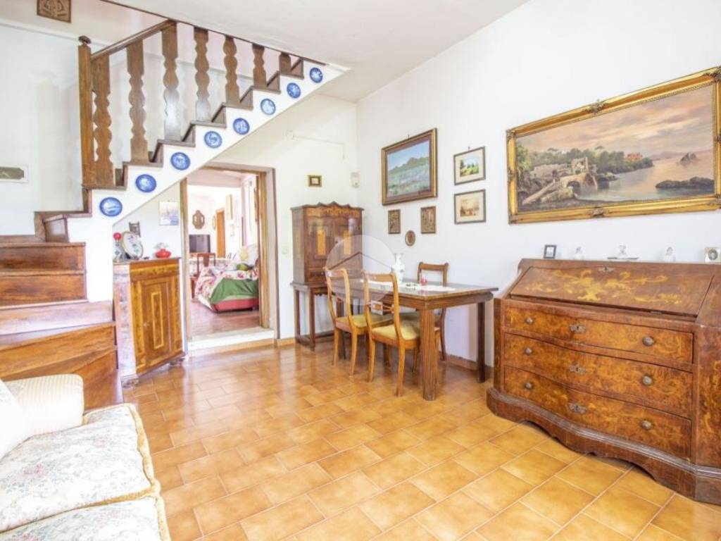 Salone