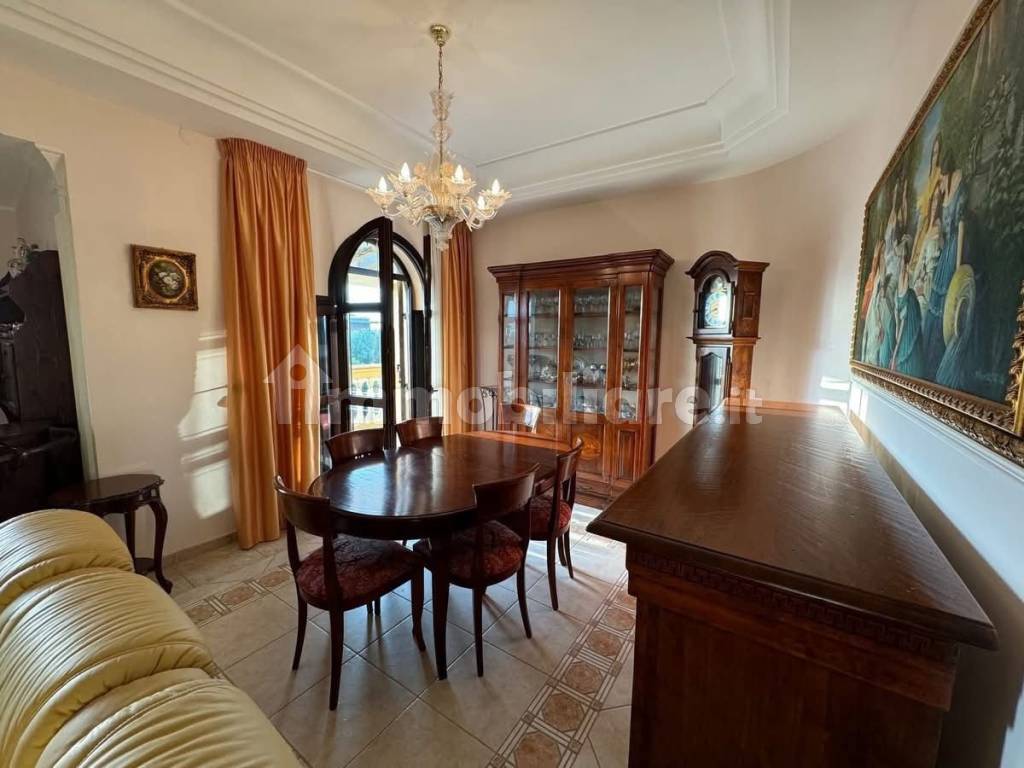 Salone
