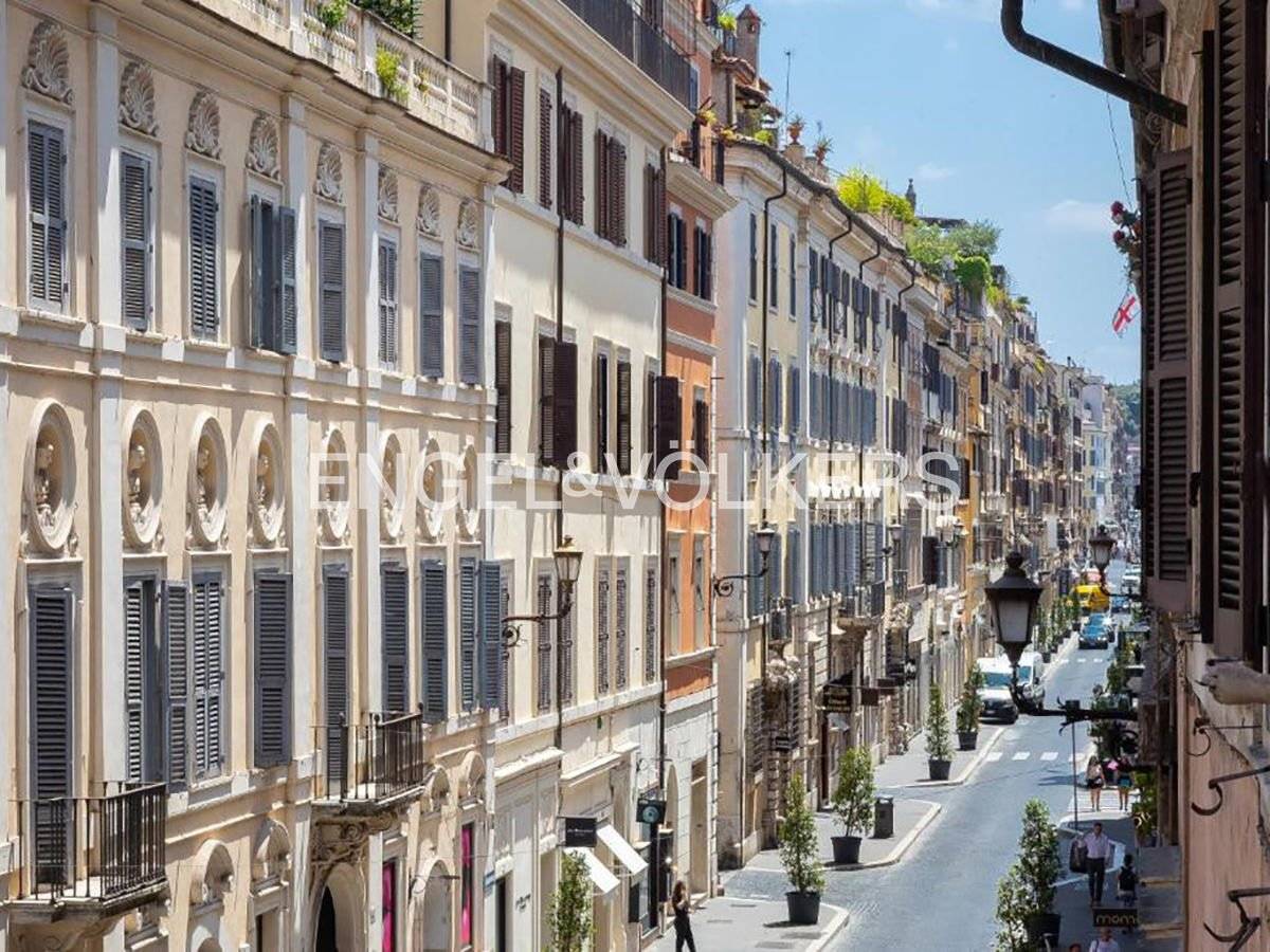 Palazzo - Edificio in vendita a Roma