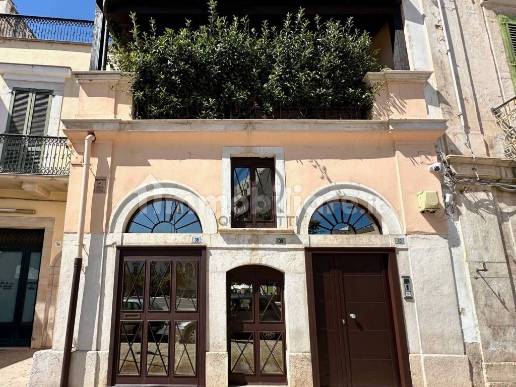 Terratetto unifamiliare piazza Vittorio Emanuele II 40, Centro Storico, Andria
