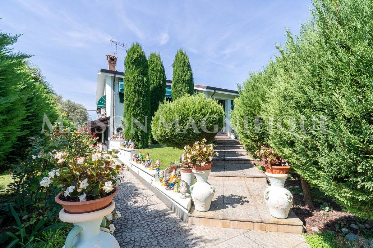 Villa in vendita a Riva del Po