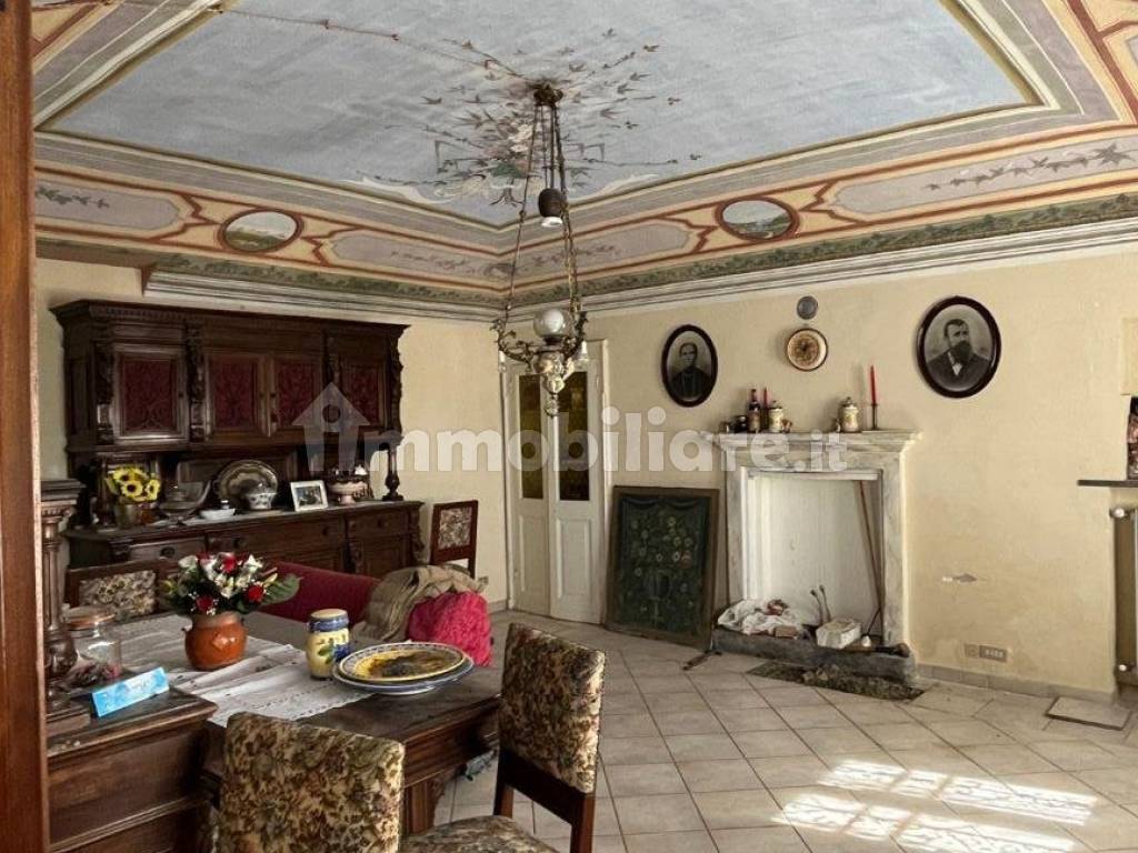 Salone