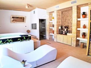 Salone