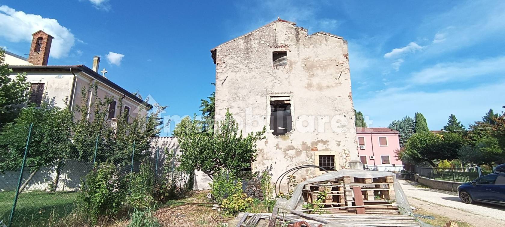 Rustico - Casale in vendita a Verona