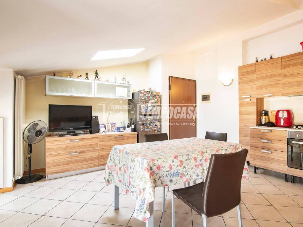 Vendita Appartamento Treviglio. Bilocale in via Geromina. Buono stato ...