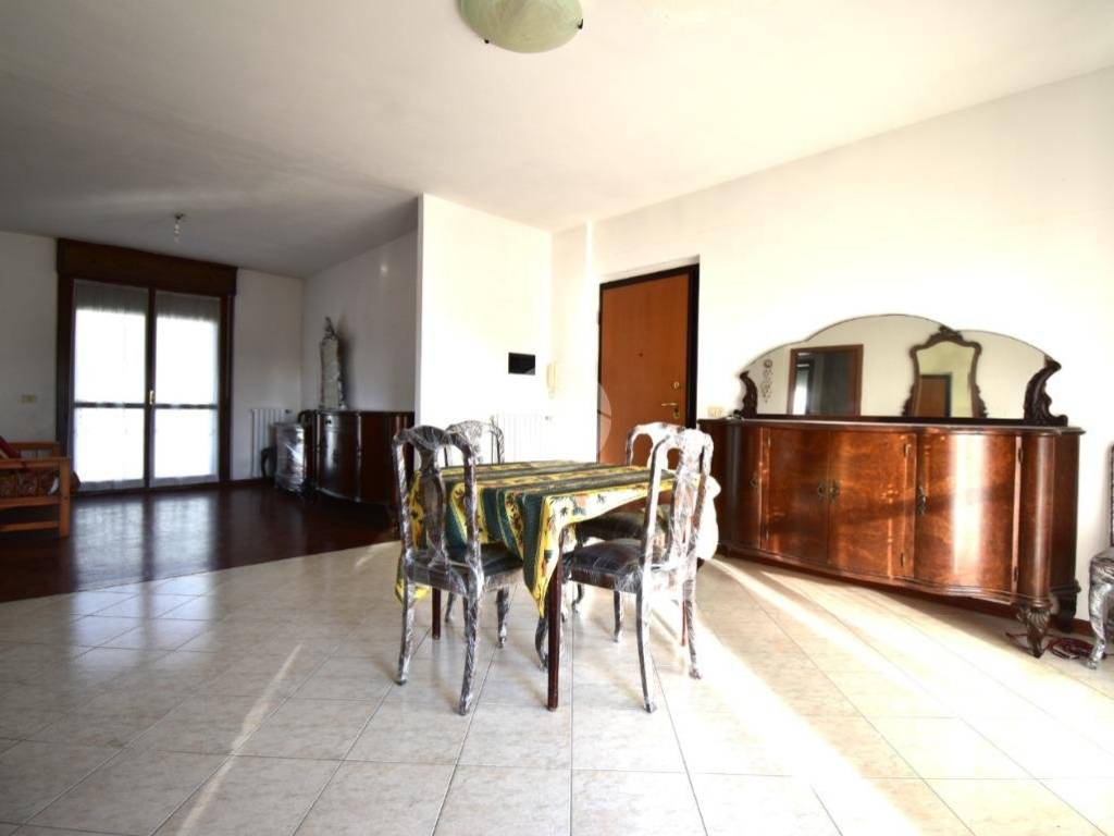 Salone