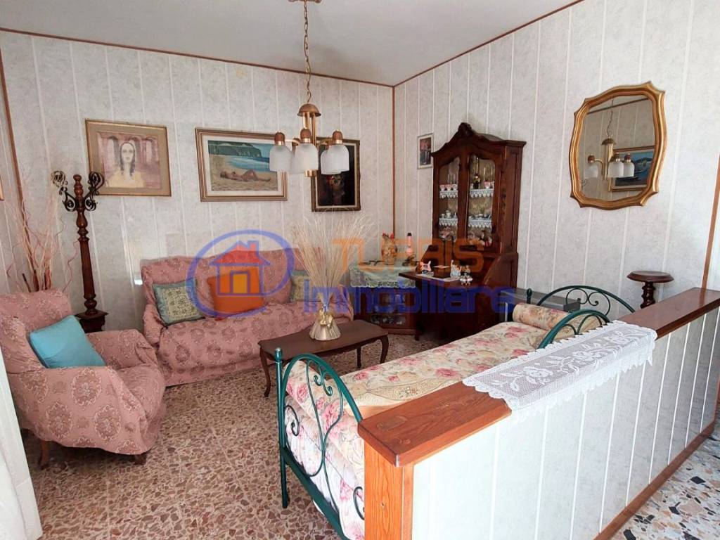 Salone