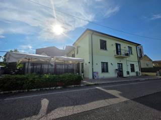 Single-family detached house via Fracazzole, Cà di David, Verona