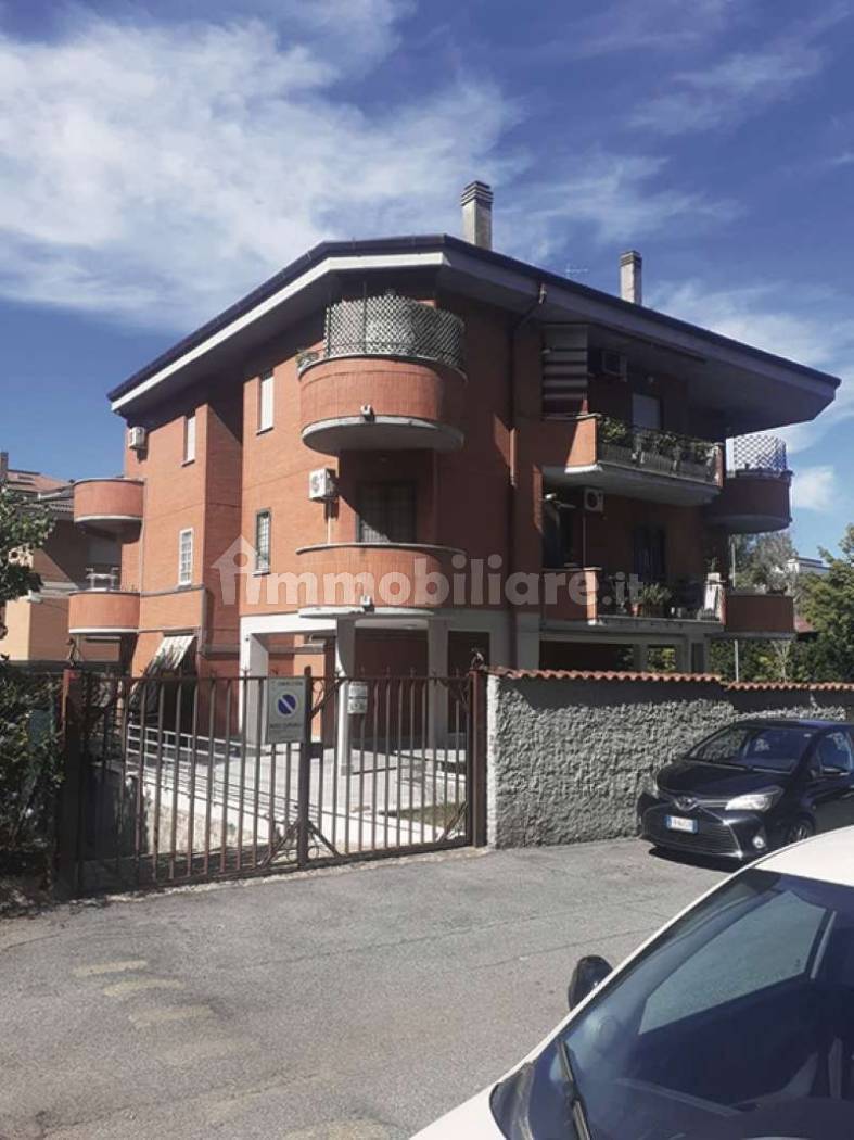 Appartamento in vendita a Roma