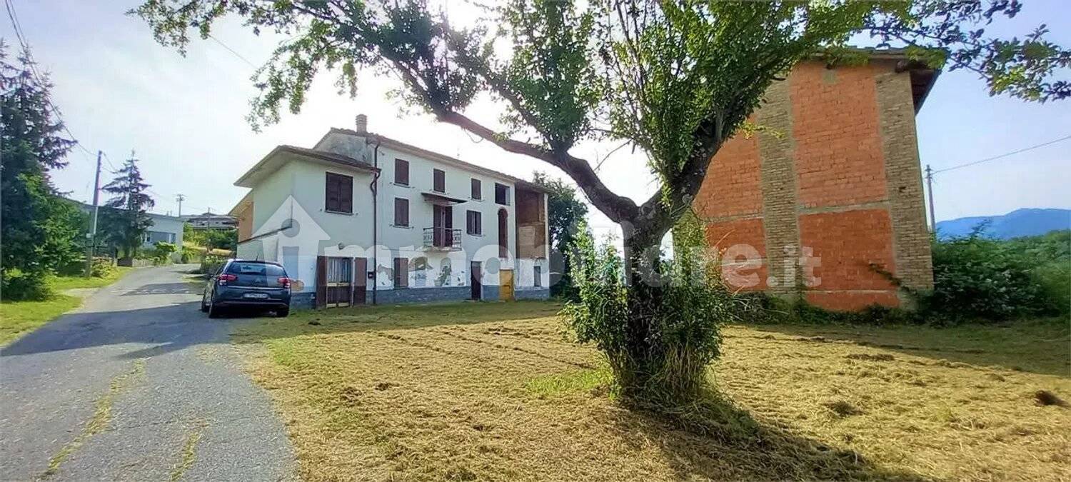 Rustico - Casale in vendita a Colli Verdi