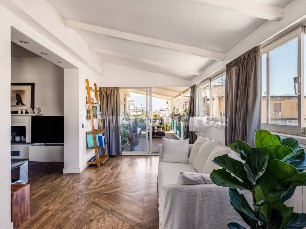 Salone