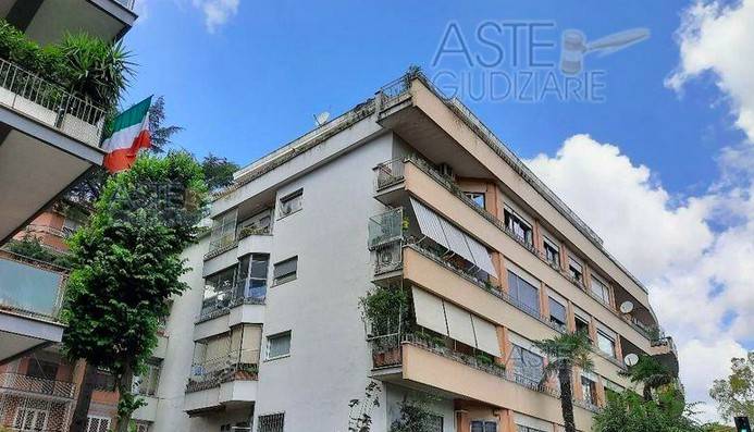 Appartamento in vendita a Roma