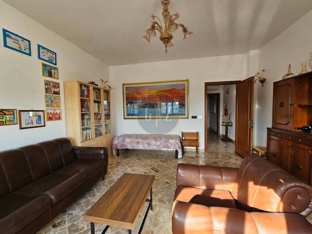 Salone