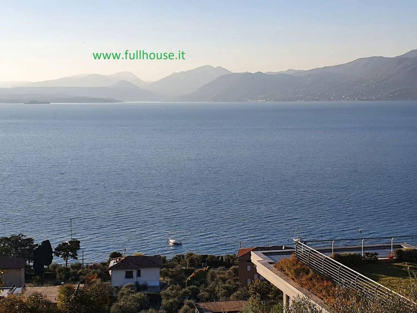 Appartamento in vendita a Torri del Benaco