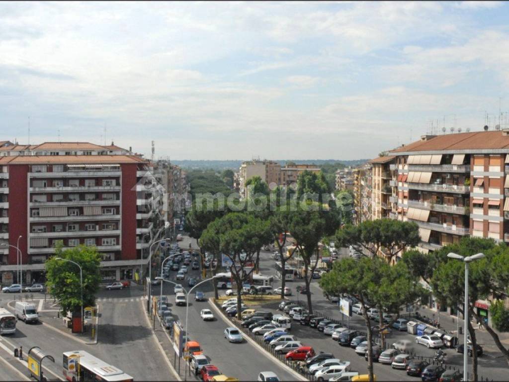 Quadrilocale via Tor Caldara, Colli Albani, Roma